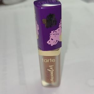 Creaseless concealer in dark 55H
